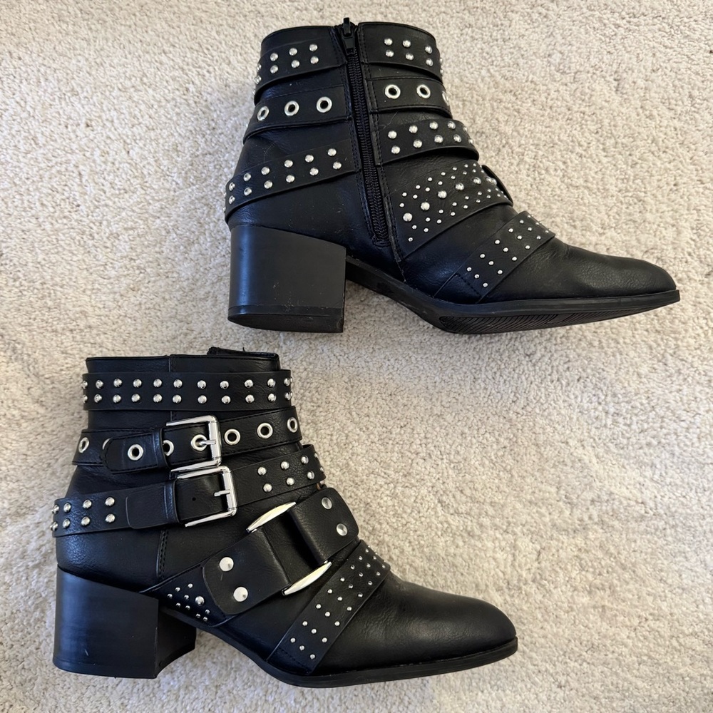 Fergalicious Isolation Booties - Picture 3 of 7